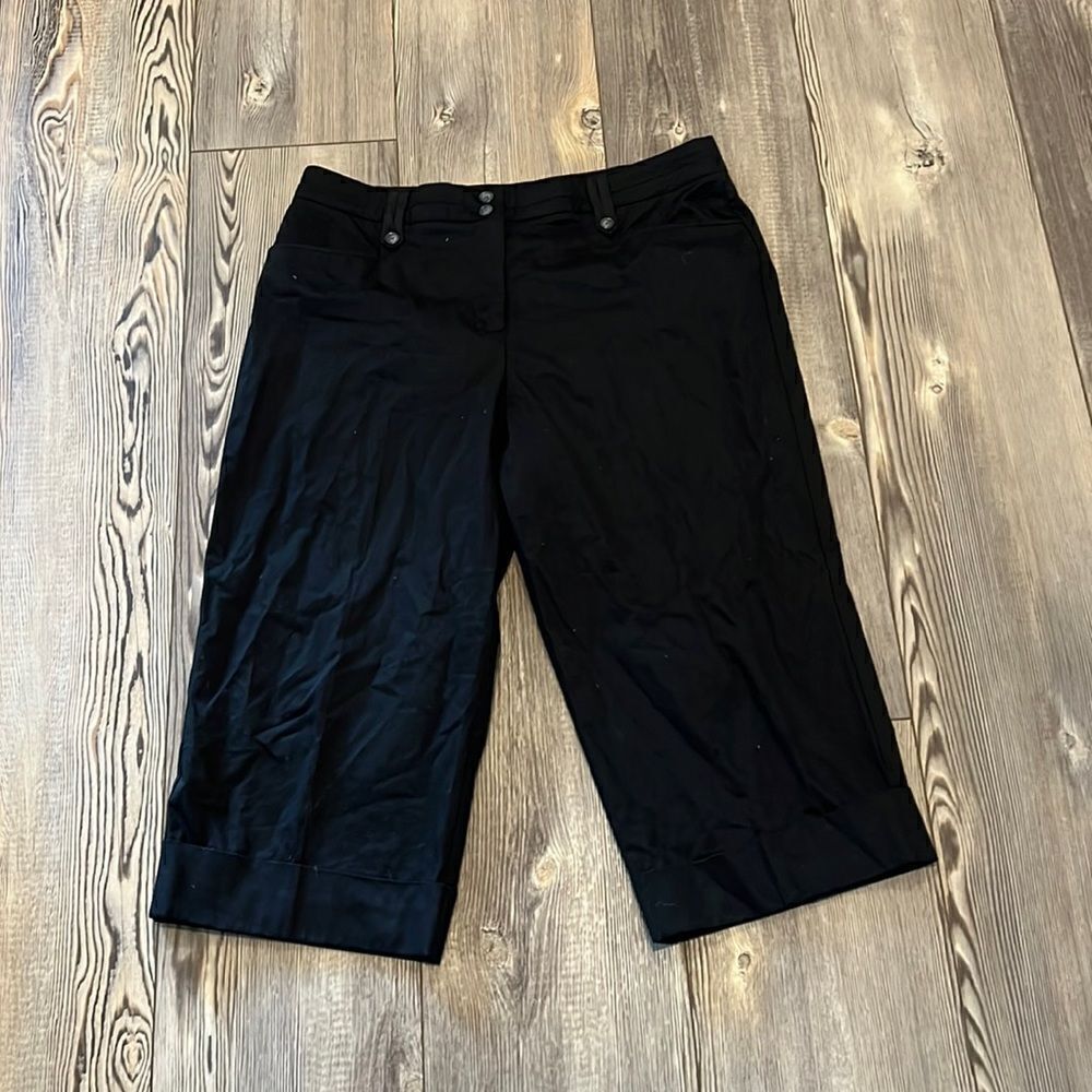 Counterparts Black Wide-Leg Capris